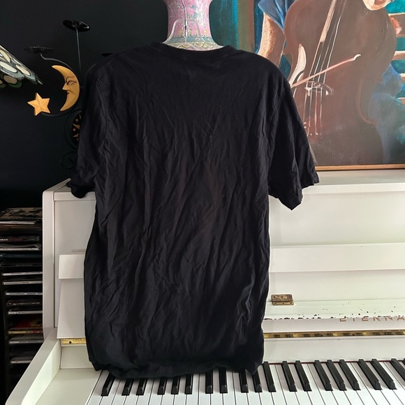 Stranger Things Black Graphic T-Shirt with Yellow and Red Design XL - Picture 5 of 13